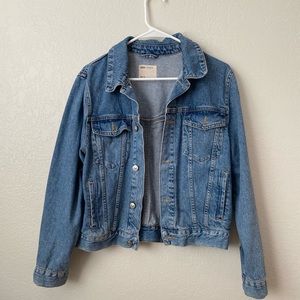 Thrifted denim jean jacket!